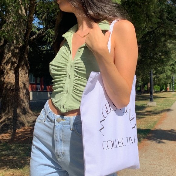 Princess Polly Green Halter Top - Picture 2 of 6